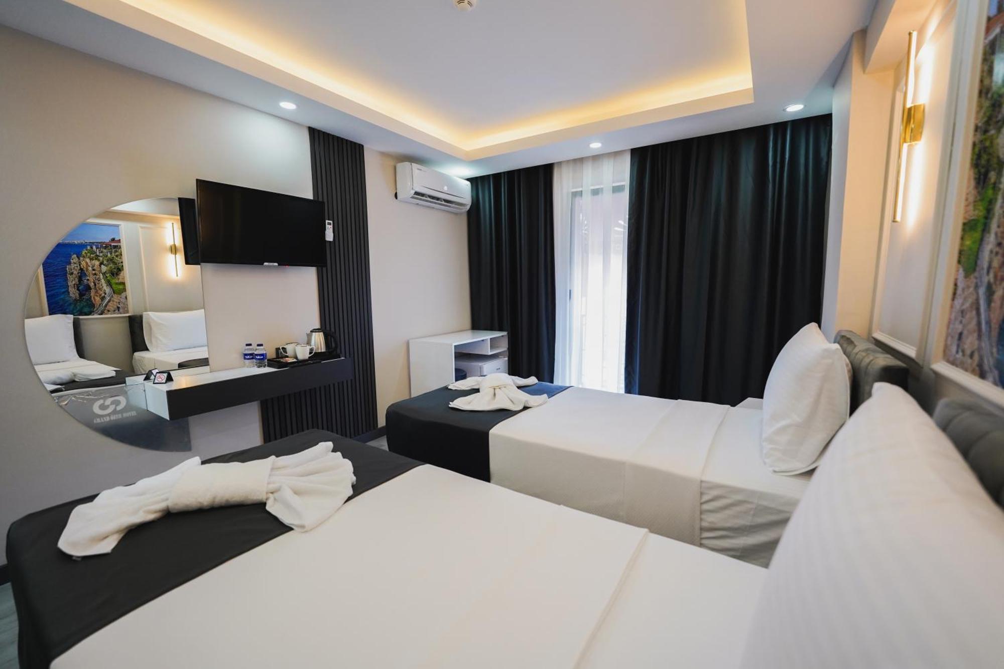 Grand Oezer Hotel Istanbul Exterior foto